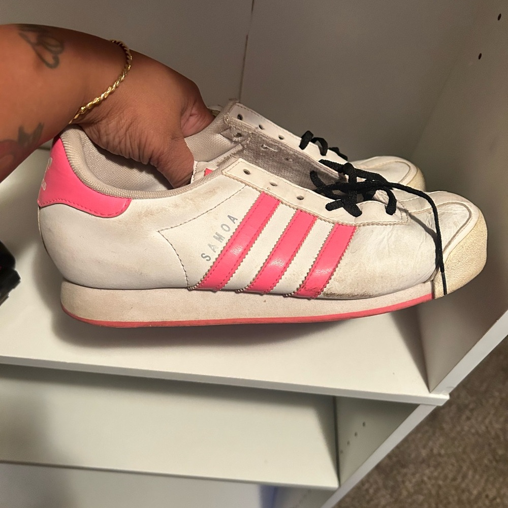 Women’s adidas tennis shoes